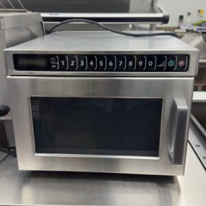 Amana HDC12A2 – 1200W Digital Heavy-Duty Commercial Microwave Oven